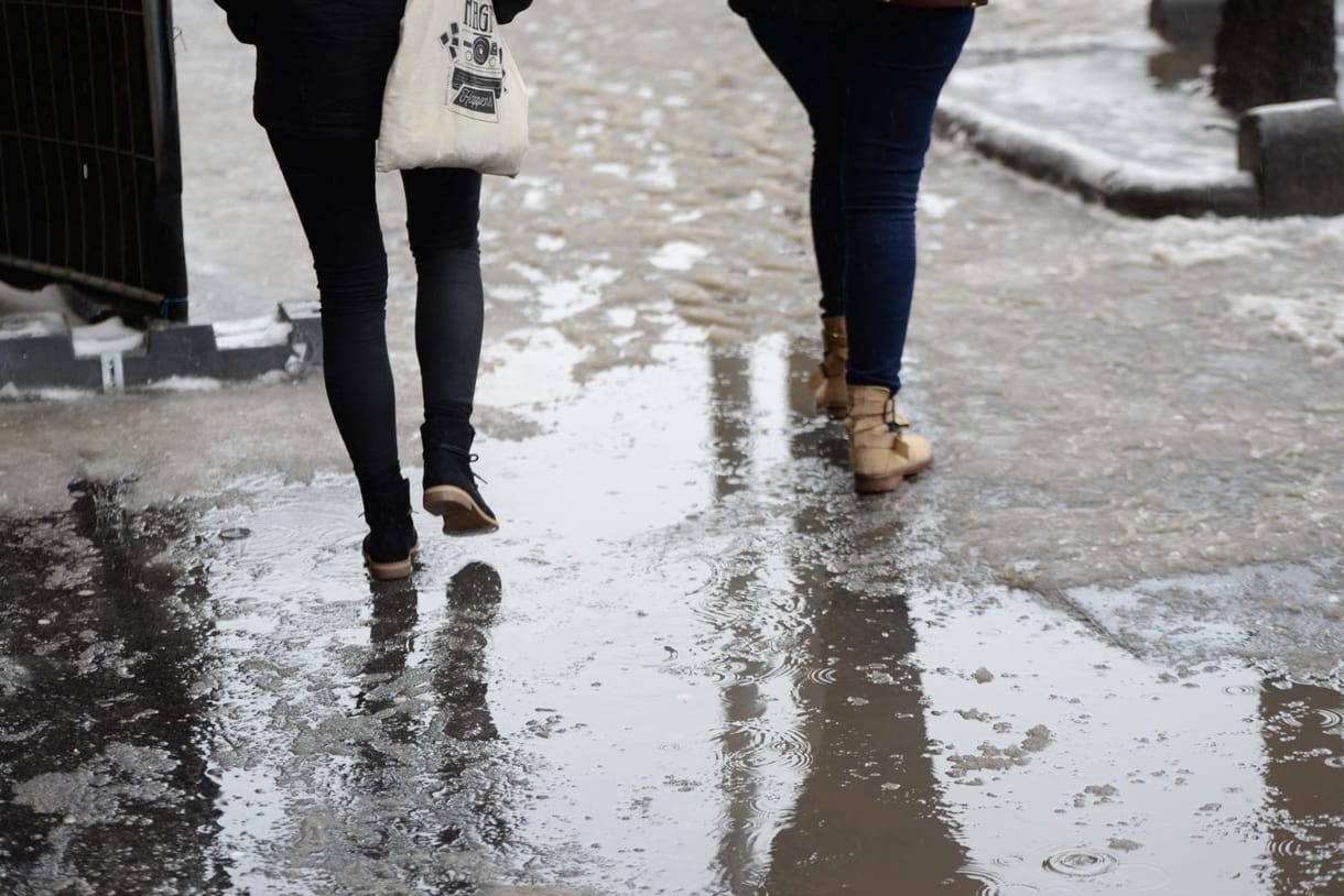 Tartós, sűrű ködre, hószállingózásra, ónos esőre lehet számítani kedden