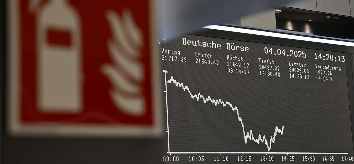Azonnali emelkedésbe kezdtek az európai és ázsiai tőzsdék, a japán Nikkei már +6%-nál jár