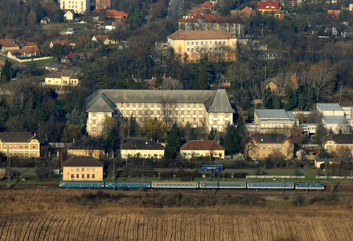„Itt ma még vér fog folyni!”: Előzetesbe került az aszódi javítóban őrjöngő kamasz