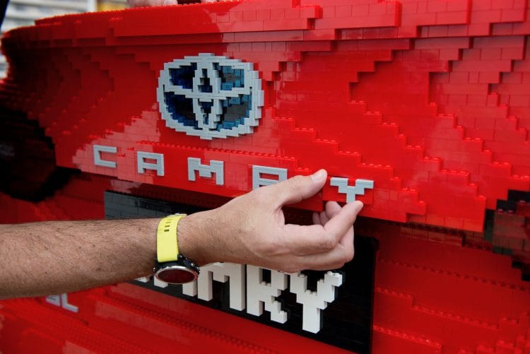 500 ezer Lego kockából épített valaki egy Toyotát – videó