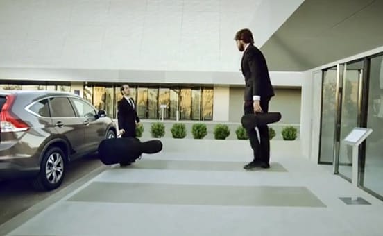 Ne higgyen a szemének a Honda reklámjában