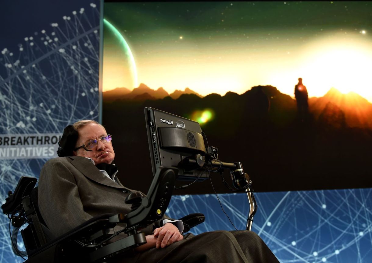 Hologramként tartott meg egy előadást Stephen Hawking – videó