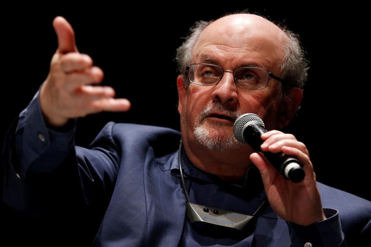 Salman Rushdie is üzent a színművészetiseknek