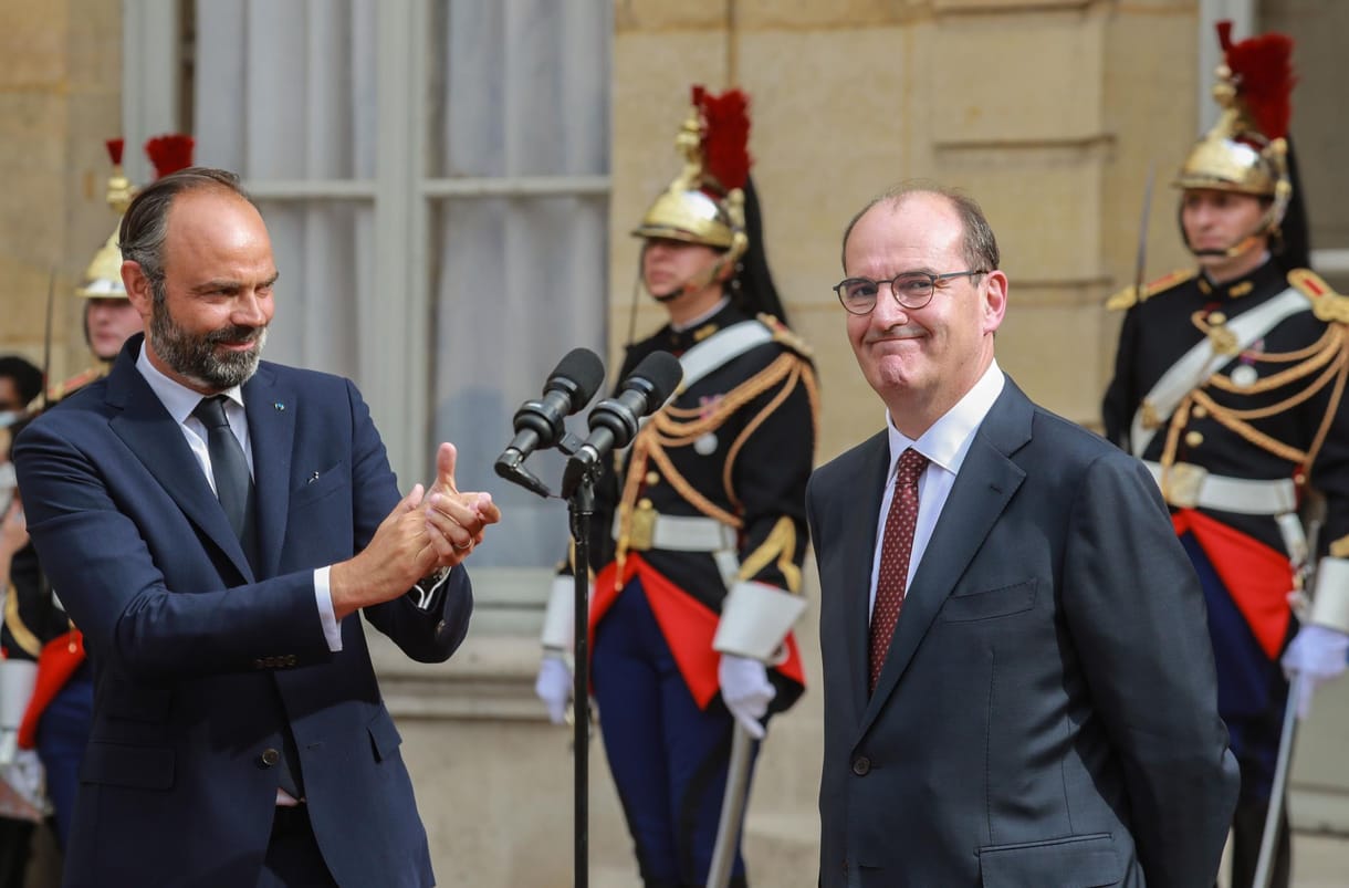 Innen szép nyerni: Macron taktikázik az újabb ciklusáért vívott meccsen