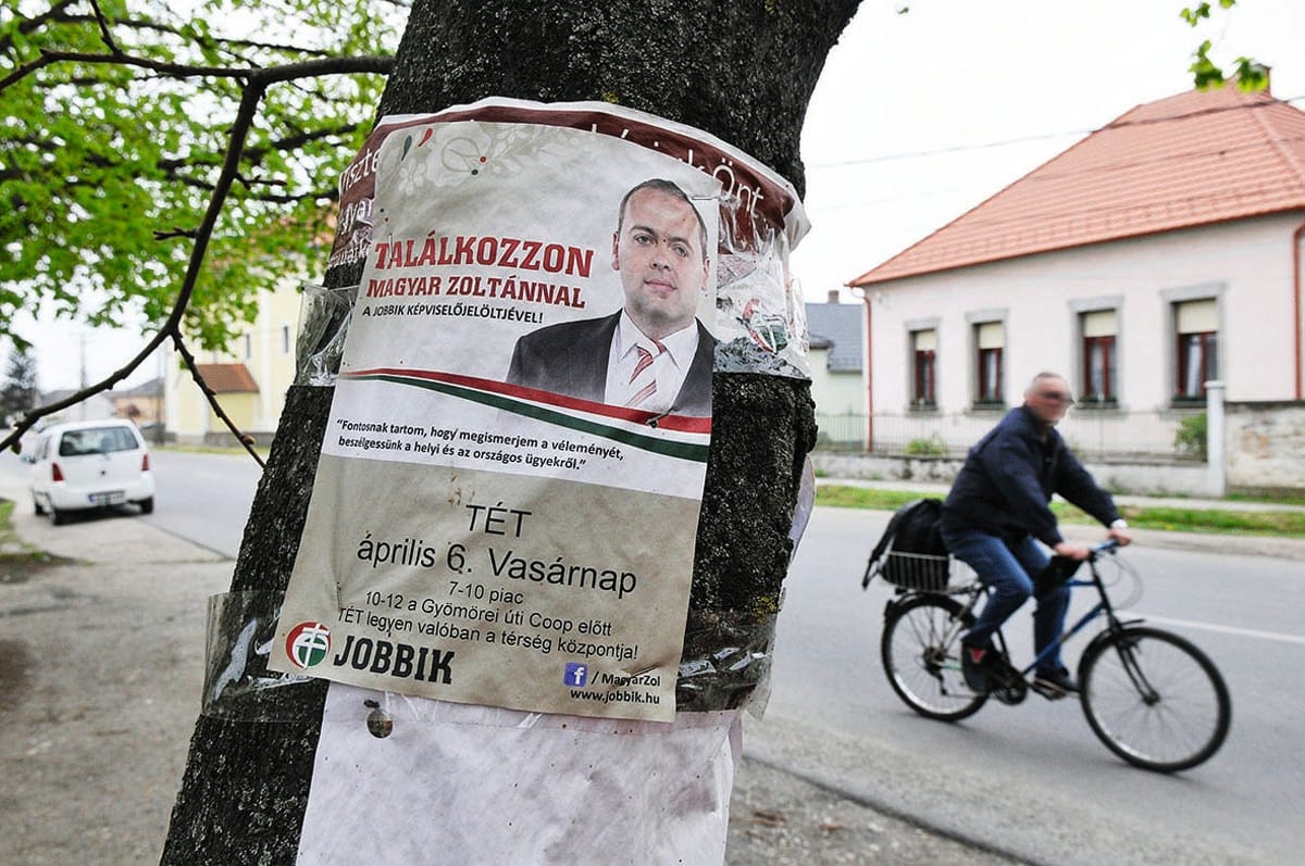 És akkor most gyorsan le kell szedni a választási plakátokat