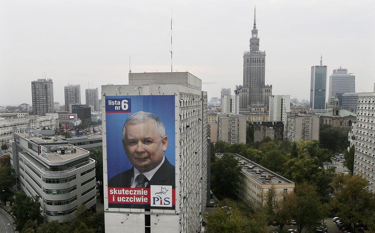 Tilos az óriásplakátok használata a lengyel kampányokban