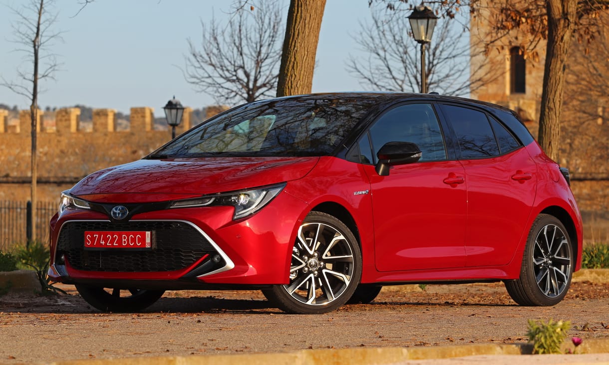 Duplán hibrid és szimplán dízel nélküli: kipróbáltuk az új Toyota Corollákat