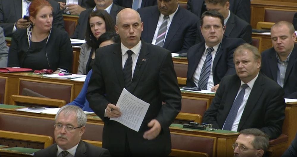 Vasárnapi boltzár: Az MSZP szerint kapitulált a kormány