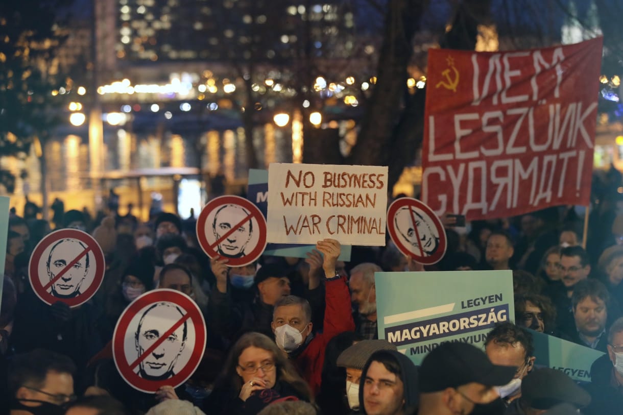 Az orosz „kémbank” állítja, még egyetlen ország sem jelezte, hogy ki akarna lépni