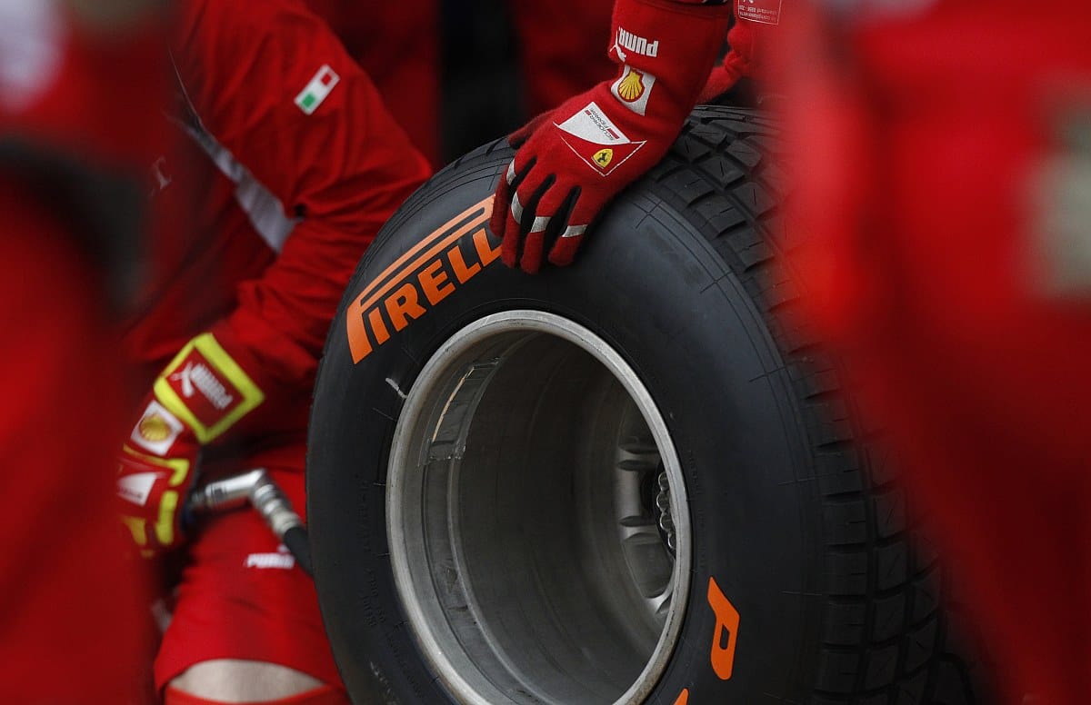 Forma-1: kevésbé kopó kemény gumikat vet be a Pirelli