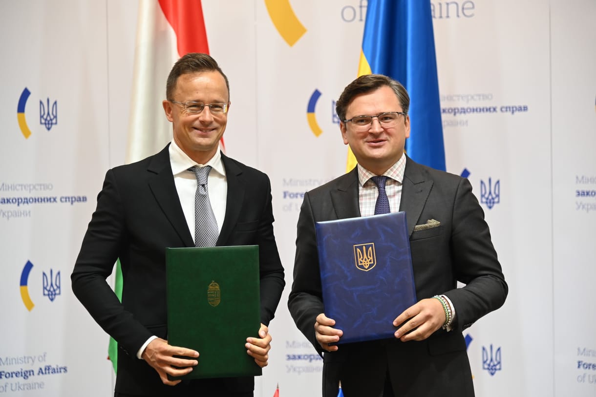 Fagyos hangulatban találkozik Szijjártó és Kuleba, de hogy jutott a mélypontra a magyar-ukrán viszony?