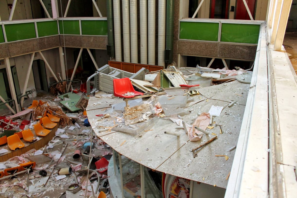 Rémisztő patkánytanyává vált a 2010-ben bezárt zöld kórház Dunaújvároson – fotók