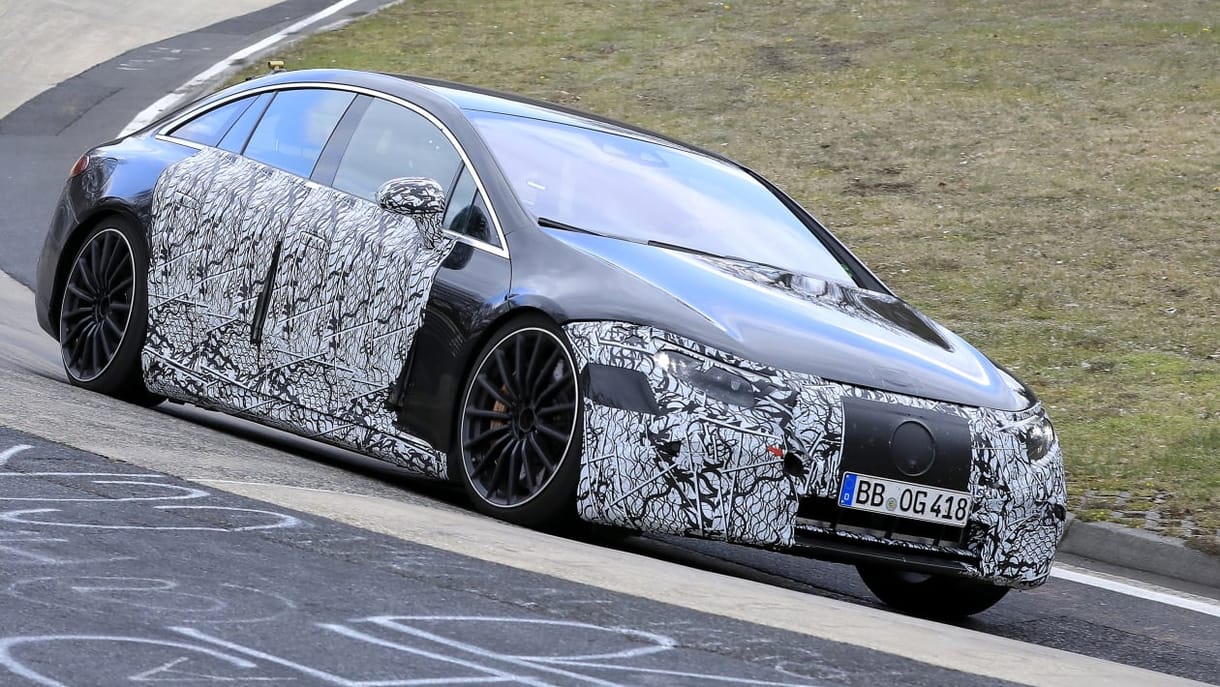A Nürburgringen bukkant fel a Mercedes-AMG EQS 63