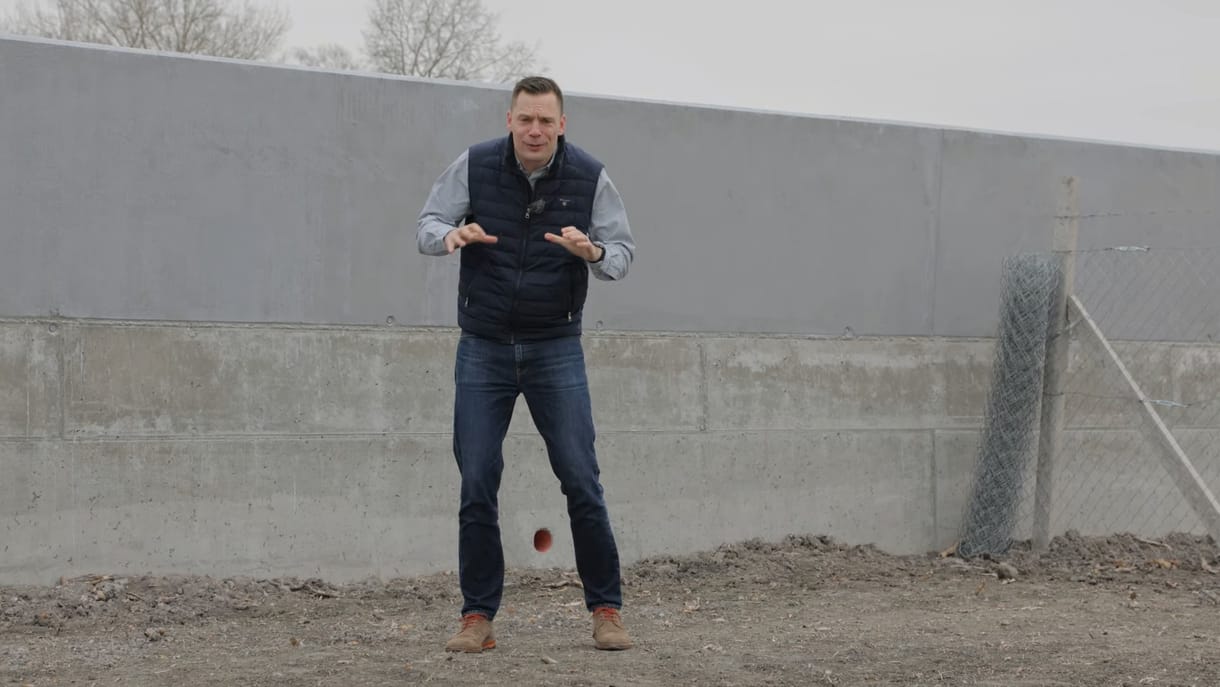 Litkai Gergely vicces-szomorú videója a Fertő tóról: Sikerült megszüntetni a természet zavaró jelenlétét