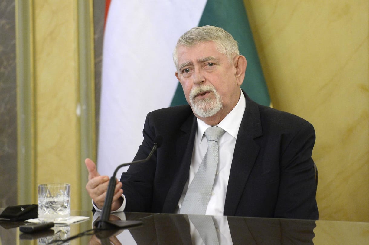 Kásler Miklós: Újabb szigorításokra lehet szükség