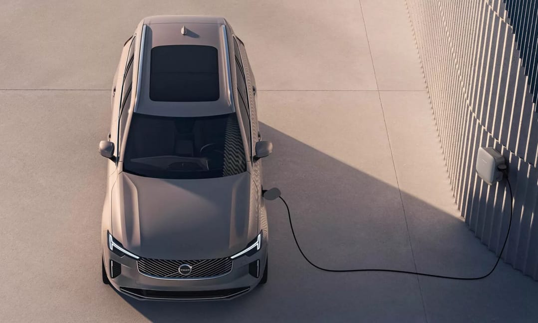 Marad a benzin: a Volvo is visszább vesz villanyautó fronton