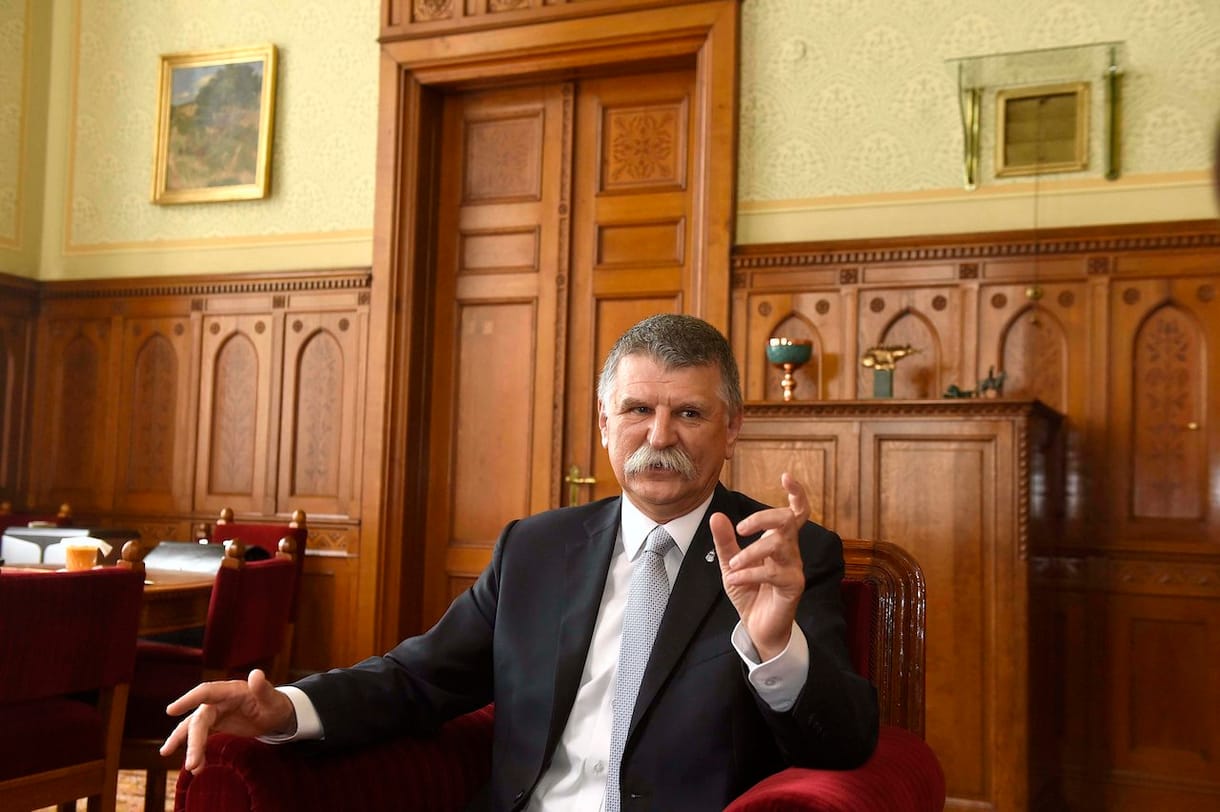 Kövér: 