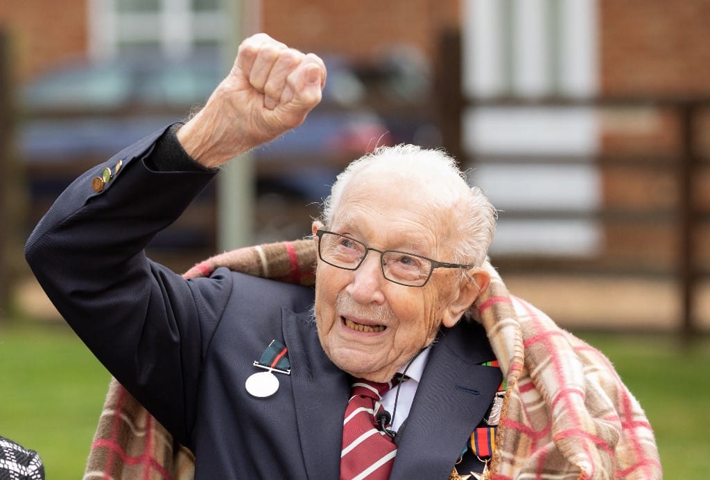 Kihívást hirdetett Sir Tom Moore családja