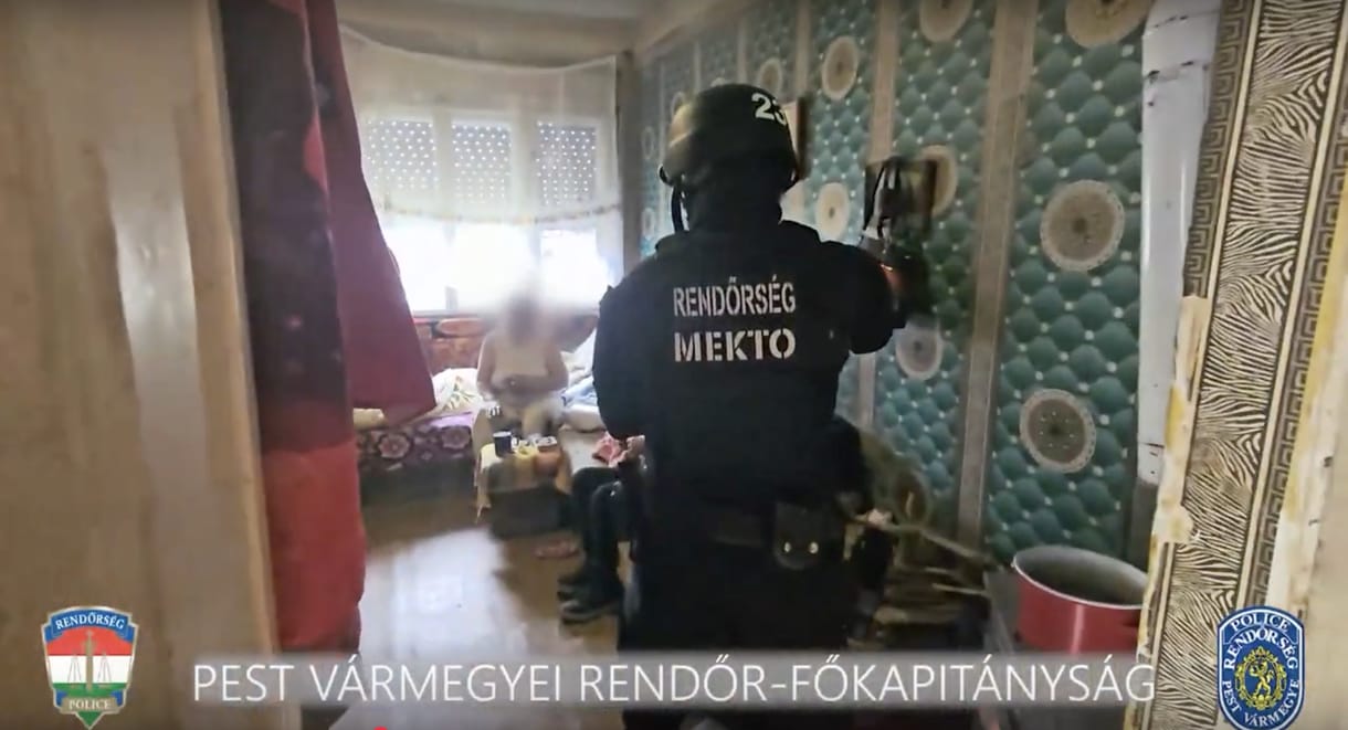 Elfogta a rendőrség az örkényi nagymamát, aki drogdílerkedéssel egészítette ki a nyugdíját
