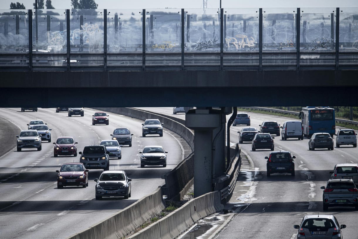 Forgalomkorlátozás lesz az M1-M7-es autópályán Budaörsnél és az M0-son Törökbálintnál