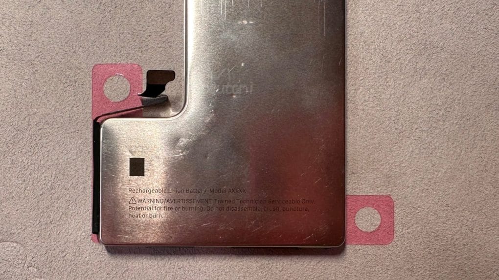 Milyen akkumulátor kerül az új iPhone-ba? Előkerült néhány ígéretes kép