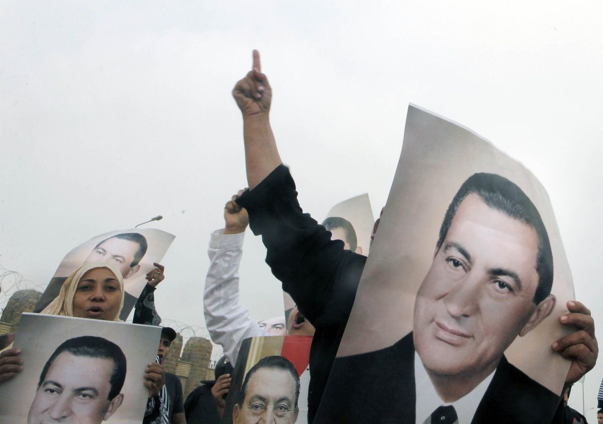Csóró gyerek volt Mubarak, és a felesége is többször el akarta hagyni