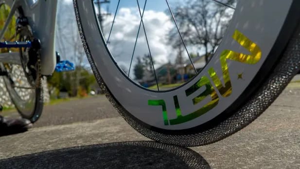 Van kerékpárja? Felejtse el a hagyományos kereket és gumit, itt van az új, amit soha nem kell pumpálni