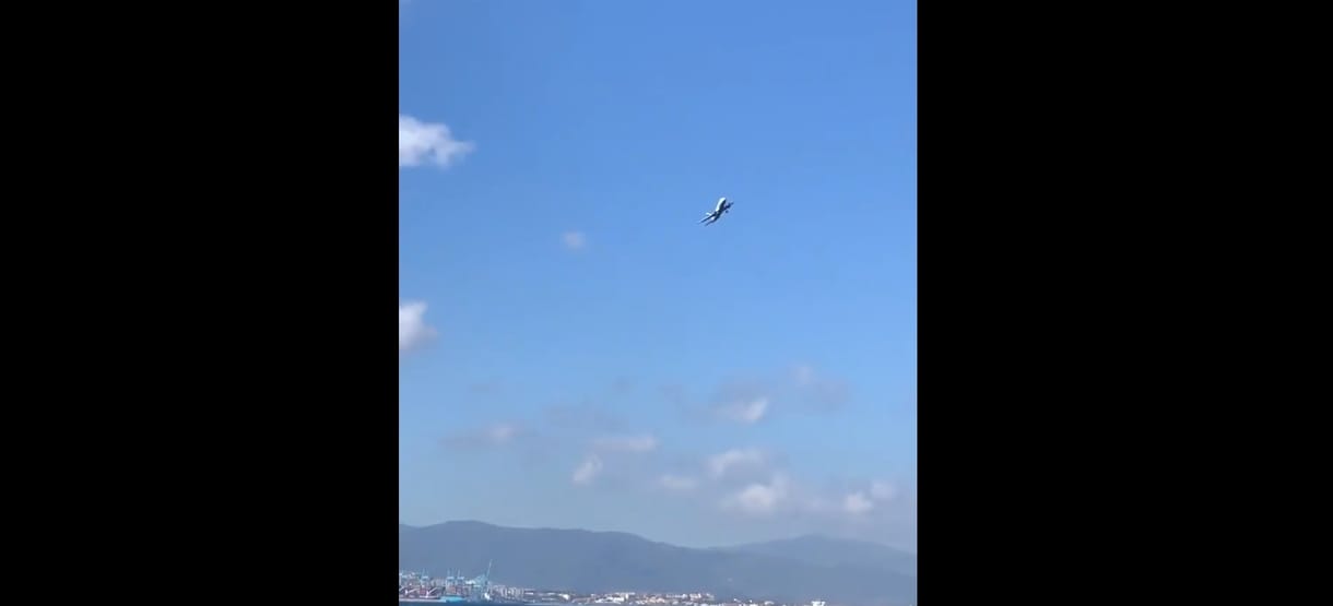 Nem szeretett volna ezen a gépen ülni, amelyet a szél dobált Gibraltár fölött – videó
