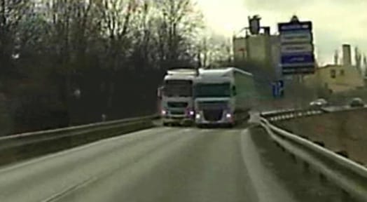 Lezárják a magyar-szerb határt Kelebiánál