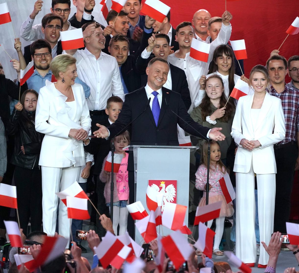 Kicsivel nyertek az elnökválasztáson, de mindenhatók maradnak Orbán lengyel barátai