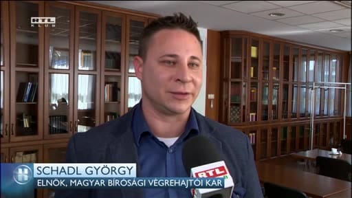 Leszavazta a fideszes többségű testület, hogy vizsgálják Schadl György belvárosi ingatlanügyeit