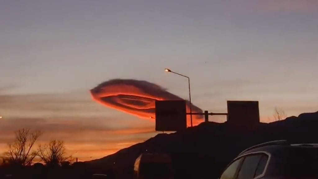 Különleges, UFO-szerű felhő jelent meg Törökország egén