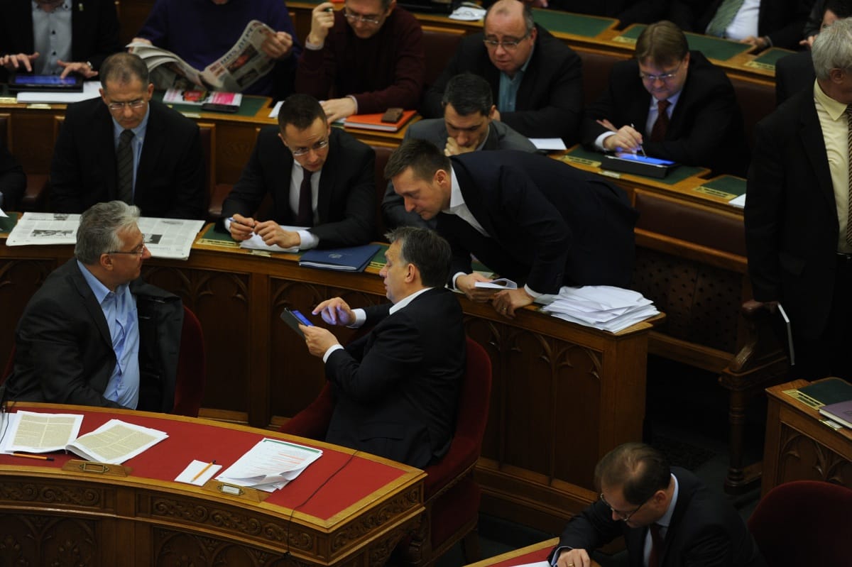 Nagyüzem lesz ma az utolsó parlamenti ülésen