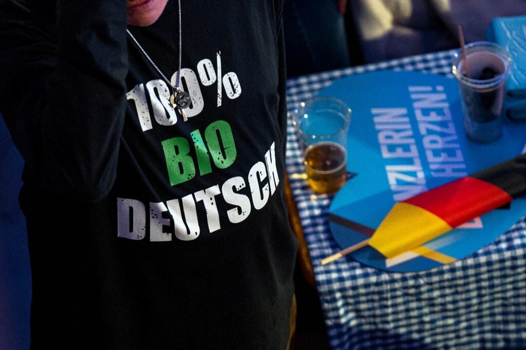 „Orbán olyan, mint Mussolini” – sok szeretettel üdvözlik a magyarokat a berlini neonácik