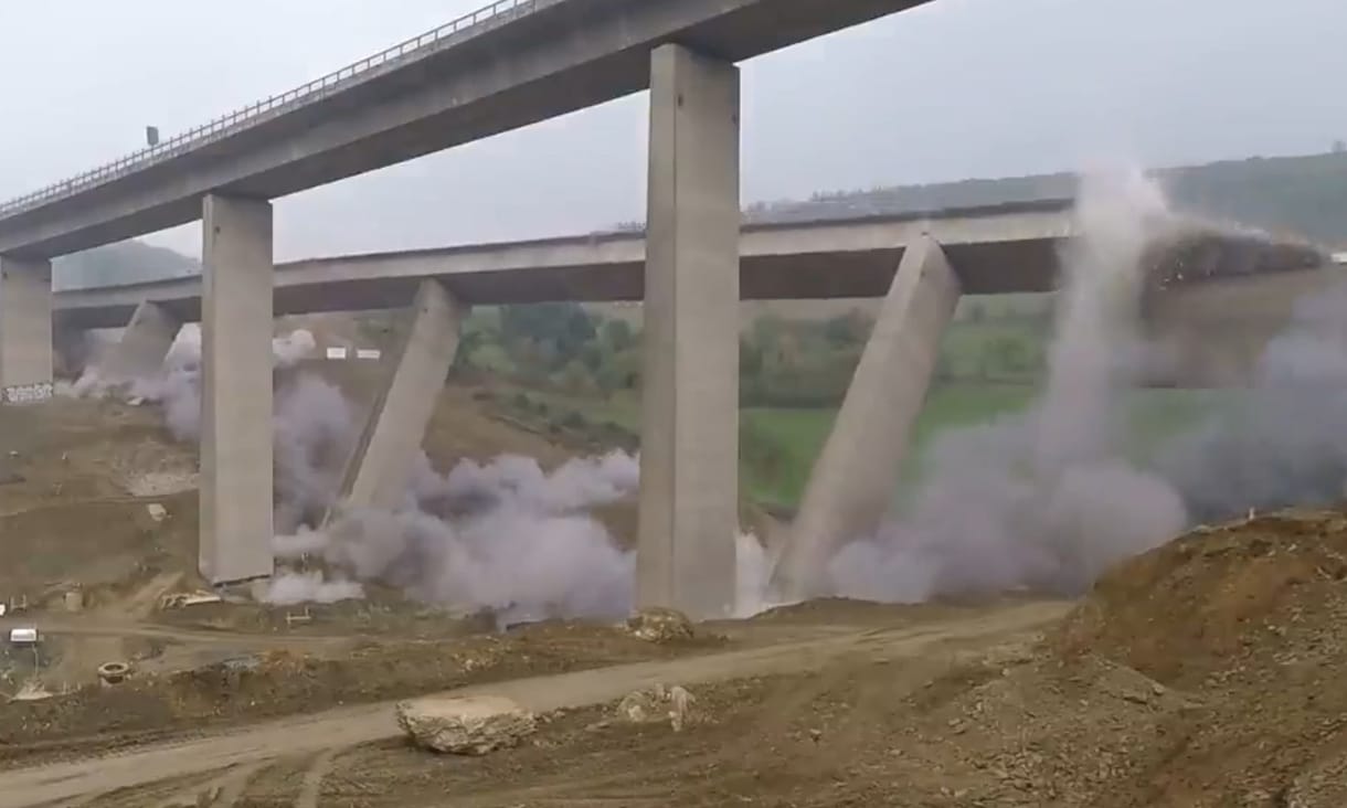 Videó: így robbantottak fel egy 12 ezer tonnás német viaduktot