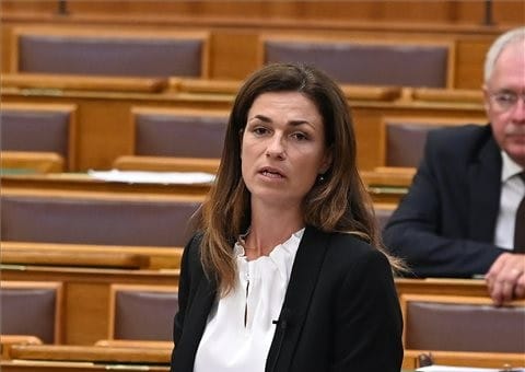 Soron kívüli fogyasztóvédelmi vizsgálatot rendelt el a Ryanairrel szemben Varga Judit tárcája