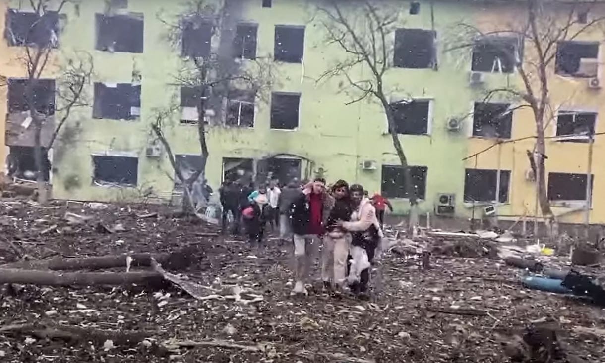 Az eddig véltnél is több civil áldozatot követelhetett Mariupol ostroma