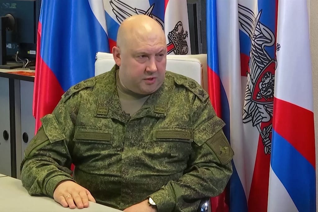 Egy fotó alapján úgy tűnik, Szergej Szurovikin, vagyis „Armageddon tábornok