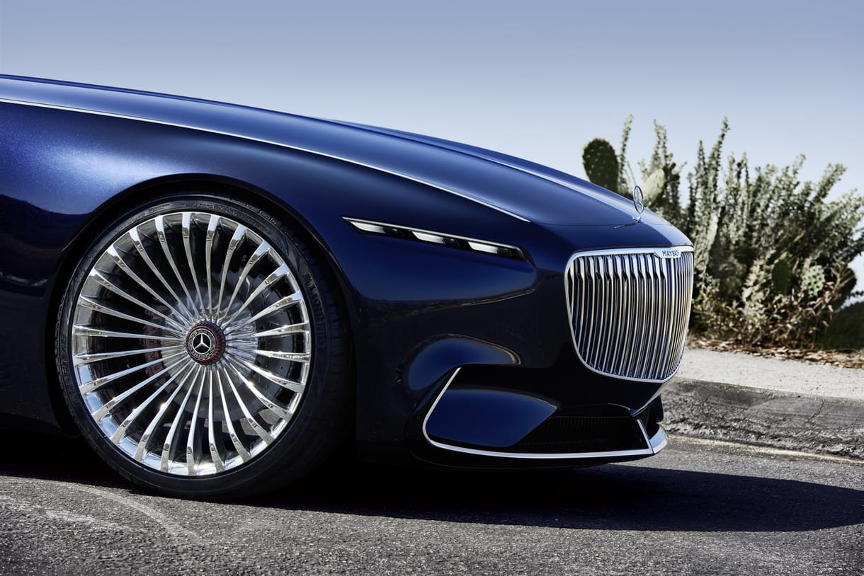 Olyan elektromos autót mutatott be a Mercedes-Maybach, hogy tátva marad az ember szája