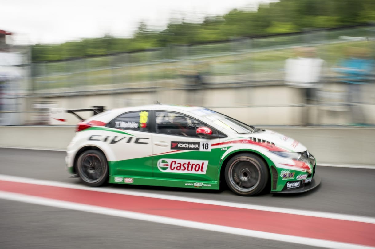 Már Argentínában a WTCC-s mezőny versenyautói