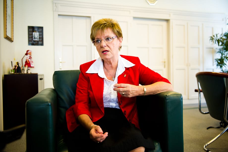 Bekeményít az ombudsman, Hoffmannék segítségét kéri