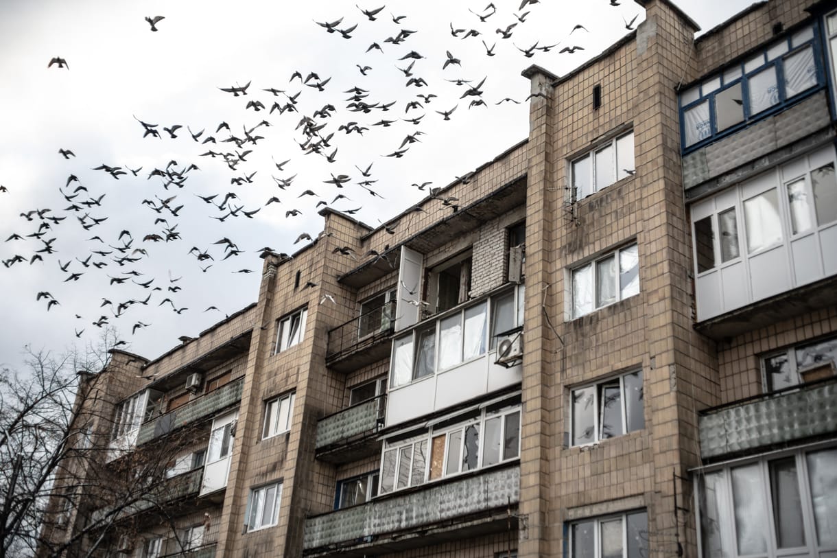 Ukrajna-szerte megszólaltak a légvédelmi szirénák, több helyen is robbanásokról számoltak be