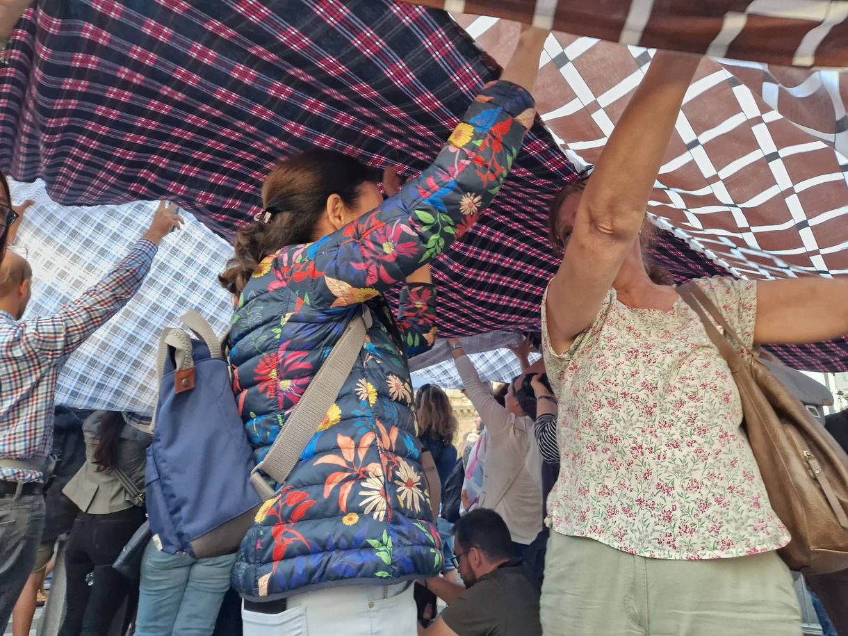Diákok tüntettek a tanárokért Budapesten