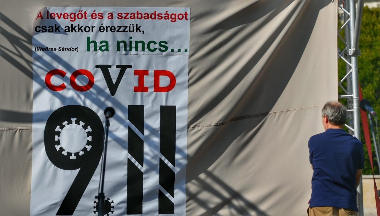 Alávág a Facebook a gődényeknek