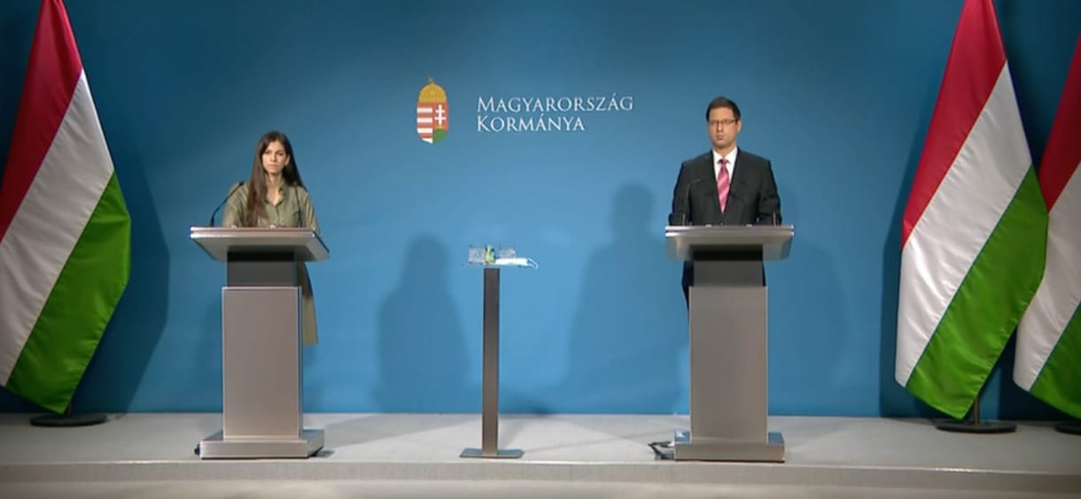 Az általa gerjesztett tájékozatlanság teszi magabiztossá a kormányt
