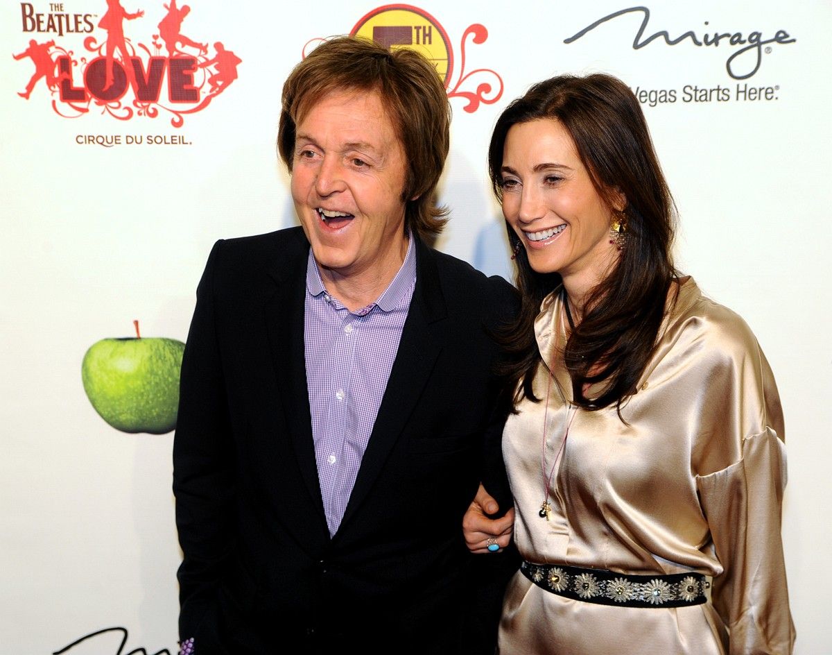 Paul McCartney csendben veszi el barátnőjét 