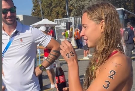 Nem viccelt Fábián Bettina: így fertőtlenített, miután a Szajnában versenyzett – videó