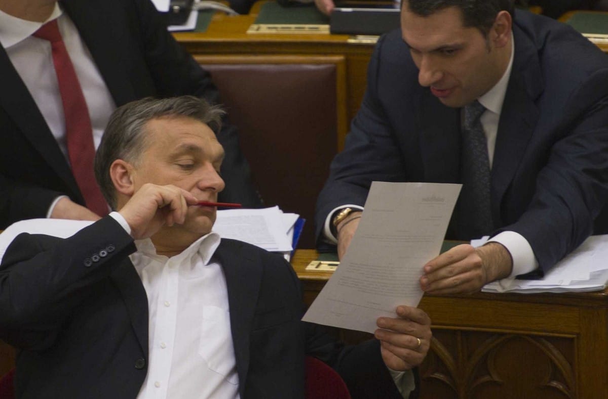 Kossuth tér 1-3. - Orbán Viktor harmadszor is