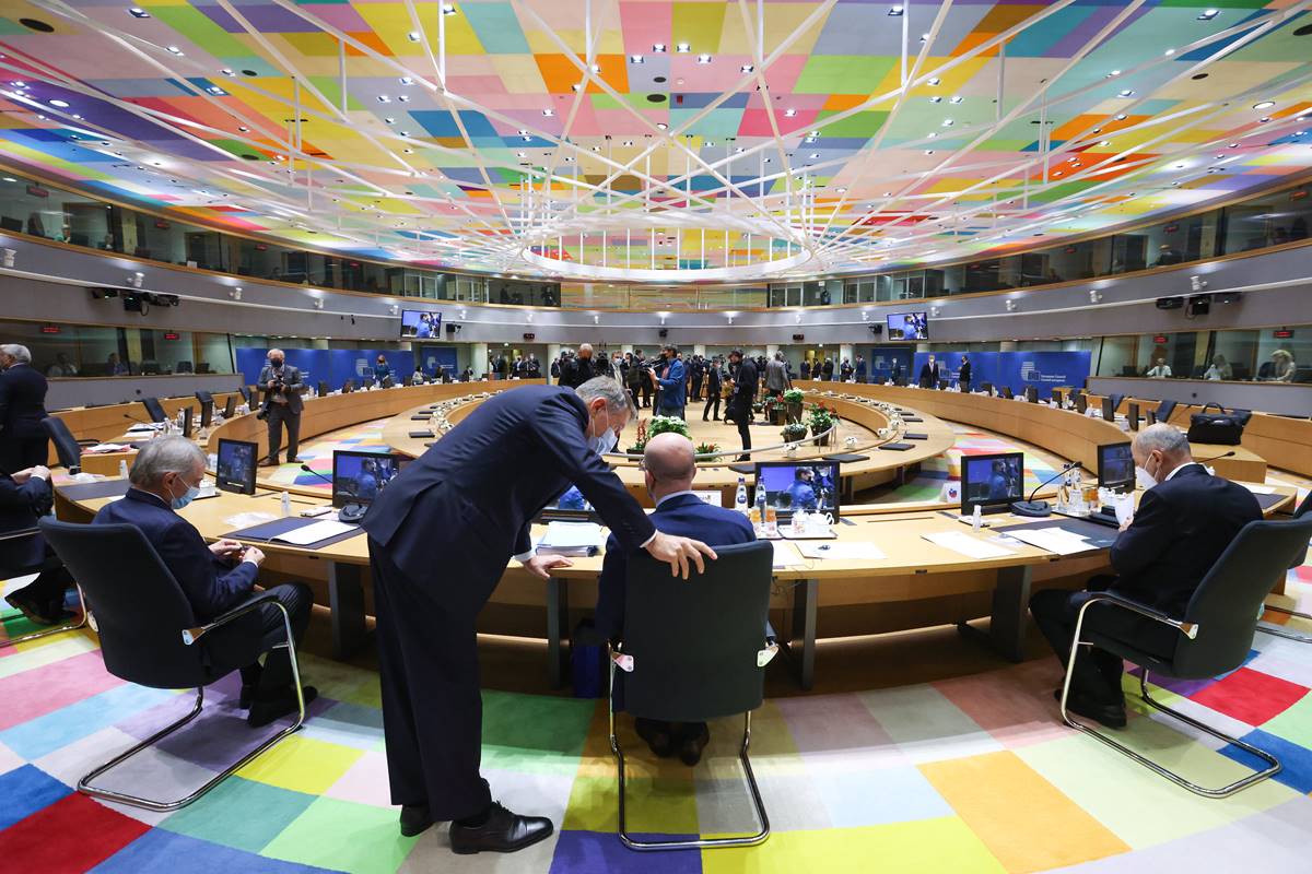 Külön tervvel érkeztek az uniós csúcsra Orbán és a V4-ek, komoly energiavita várható