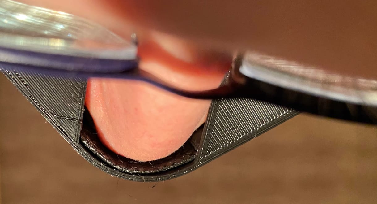 Ez történt: Kipróbáltuk az eszközt, amellyel maszkban nem párásodik a szemüveg